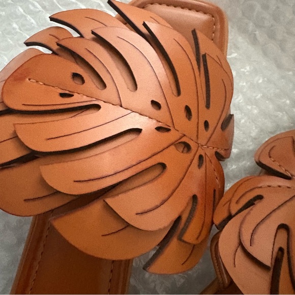 FARM Rio Tan Leaf Cutout Sandals - Picture 5 of 6